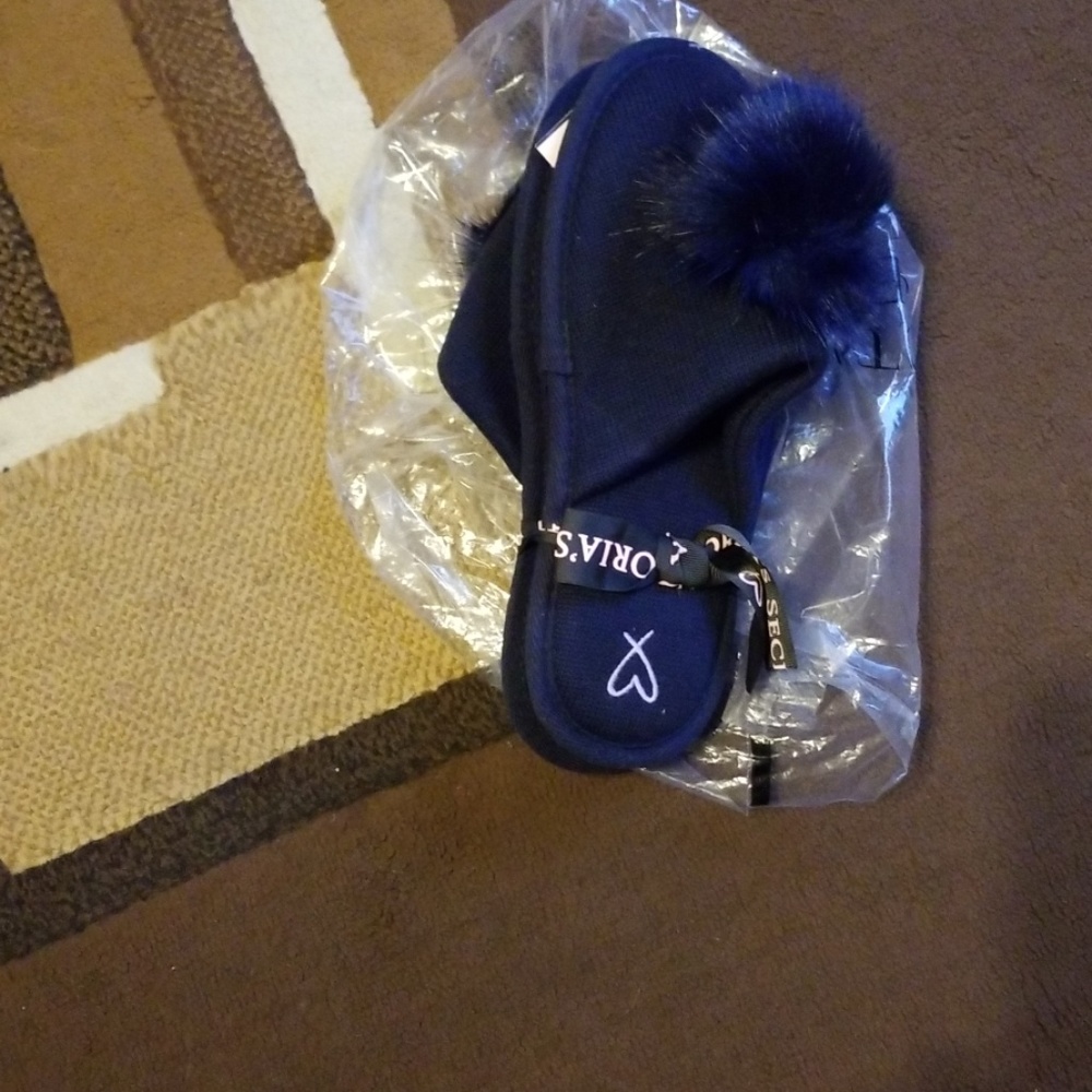 New with tags Victoria Slippers